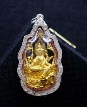 初次请牌要避开阴牌吗?什么佛牌完全不需要供奉 初次请牌要避开阴牌吗? 什么佛牌完全不需要供奉 第2张 初次请牌要避开阴牌吗?什么佛牌完全不需要供奉 初次请牌要避开阴牌吗? 什么佛牌完全不需要供奉 第2张
